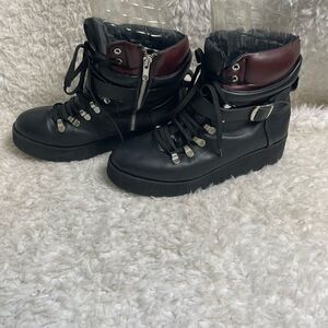 Steve Madden  Black Leather lace up wedge Boots brown trims side zipper …